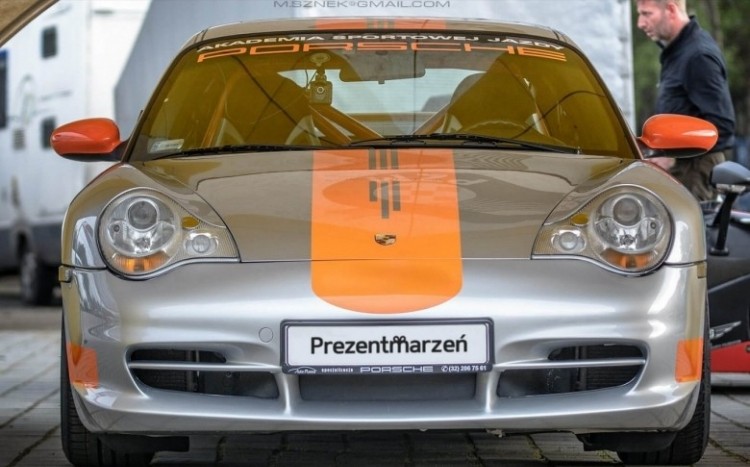 Jazda Porsche 911 jako pasażer na torze kartingowym w