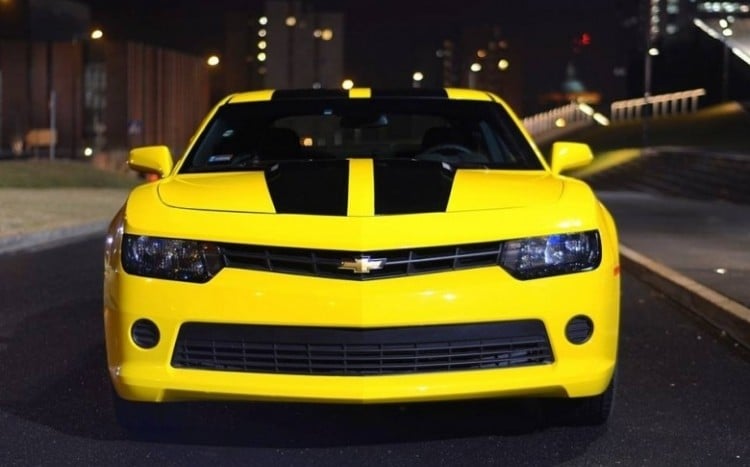 Żółty Chevrolet
