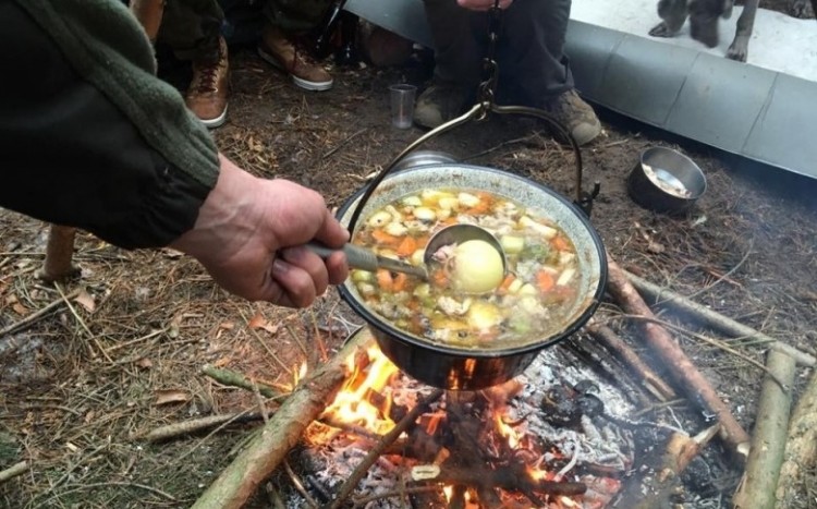 Zupa nad ogniskiem
