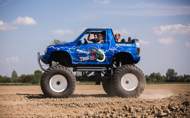 niebieski Monster Truck