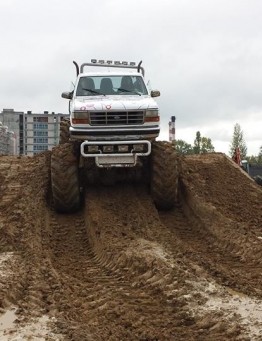 Jazda Monster Truck jako pasażer – Katowice