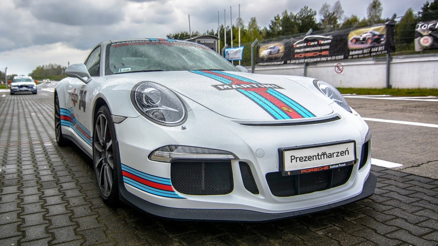 Jazda Porsche dla dziecka na Torze Bednary Prezentmarzeń