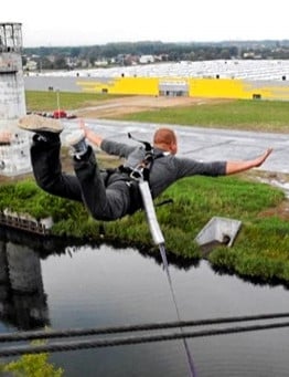 Dream Jump High – skok z wieży – Warszawa
 Ilość osób-2 osoby Filmowanie i zdjęcia-Filmowanie skoku