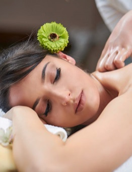 Masaż aromaterapeutyczny – Laski