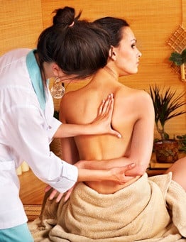 Tradycyjny masaż tajski – Kraków
 Ilość osób-2 osoby Czas trwania-120 min Typ zabiegu-Tajski masaż kompresami ziołowymi