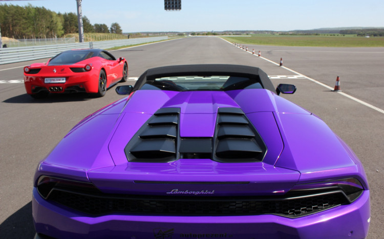 Tył samochodu Lamborghini Huracan