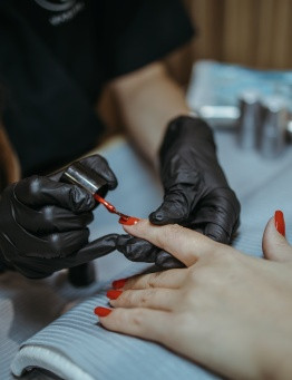 Manicure hybrydowy w Krakowie