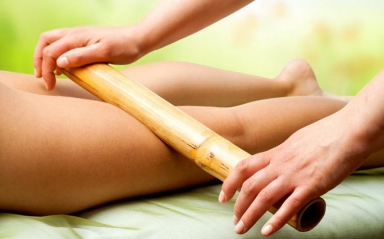 masaż bambusami nóg