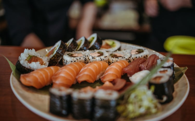 estetycznie podane sushi