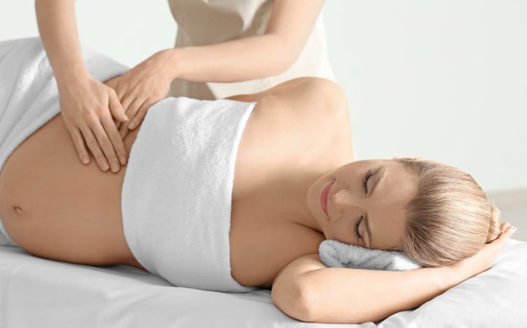 masaż prenatalny w spa