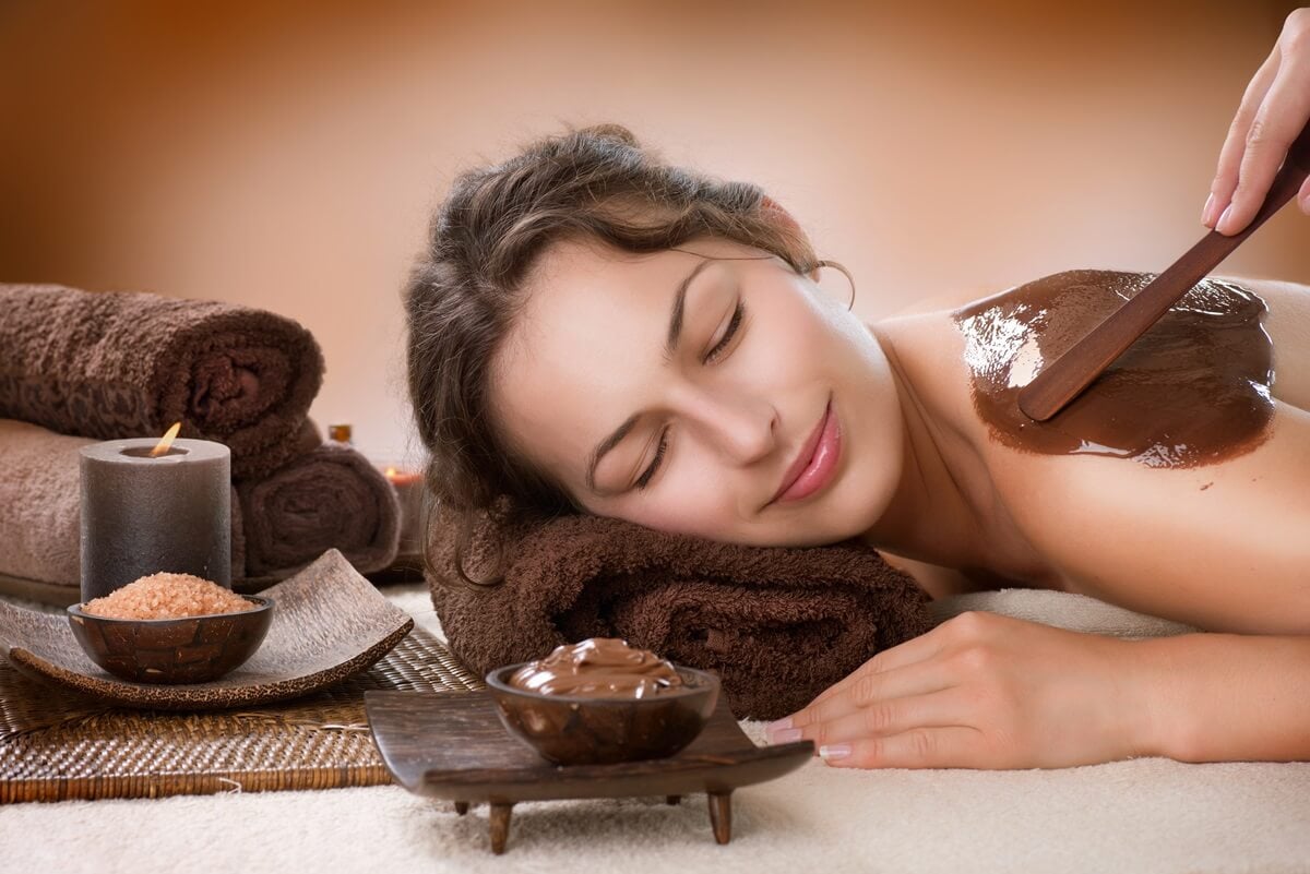 masaż czekoladą w salonie urody