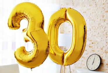 złote balony na 30 urodziny