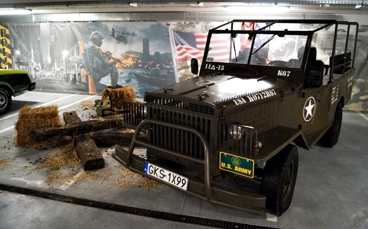 amerykański JEEP WOJSKOWY w muzeum na kaszubach