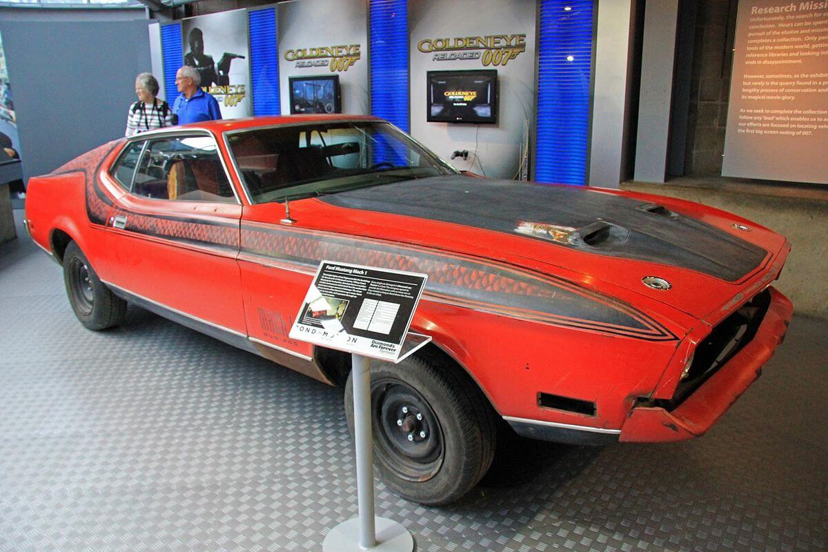 samochód Bonda, Ford Mustang Mach 1 z filmu Diamenty są wieczne