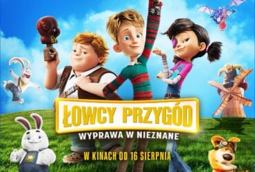 Plakat z premierą filmową przedstawiający trójkę dzieci, zwierzęta i napis "Łowcy Przygód"