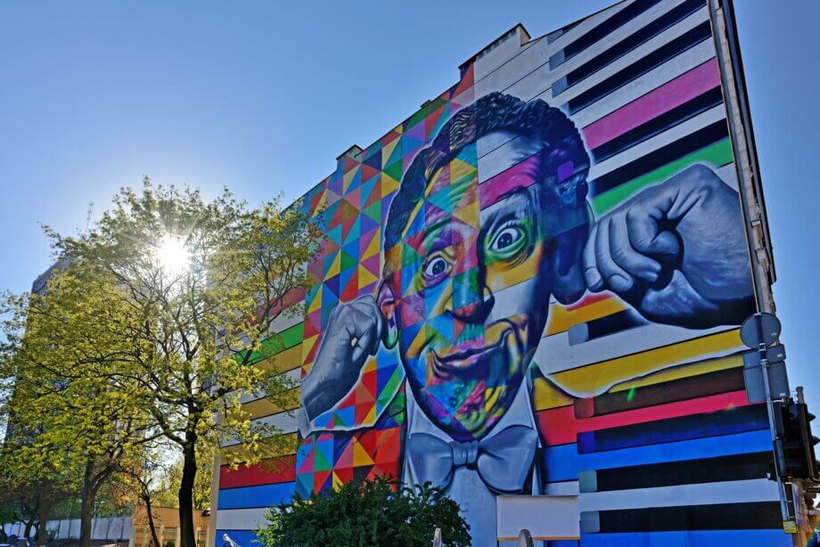mural portret Artura Rubinsteina w Łodzi
