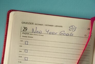 Notes z listą na postanowienia noworoczne