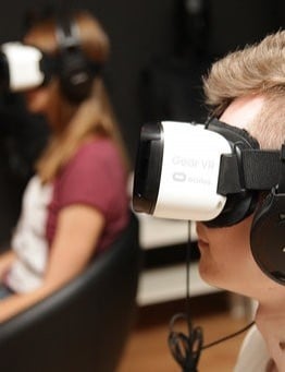 Wycieczka po świecie wirtualnej rzeczywistości